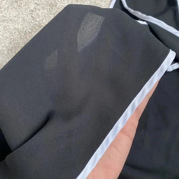 SOY Shine On You Sleeveless Black White Trimmed Cross Back Straps Blouse Size M - Picture 9 of 11